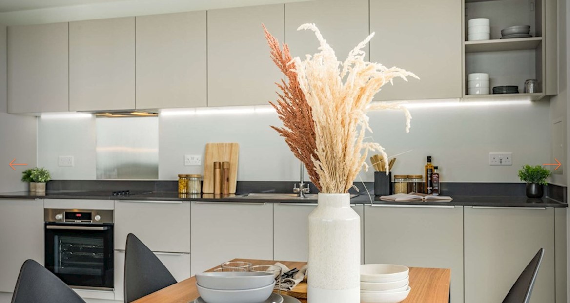 Apartment-APO-Group-Kew-Bridge-Hounslow-Greater-London-interior-kitchen-dining-area