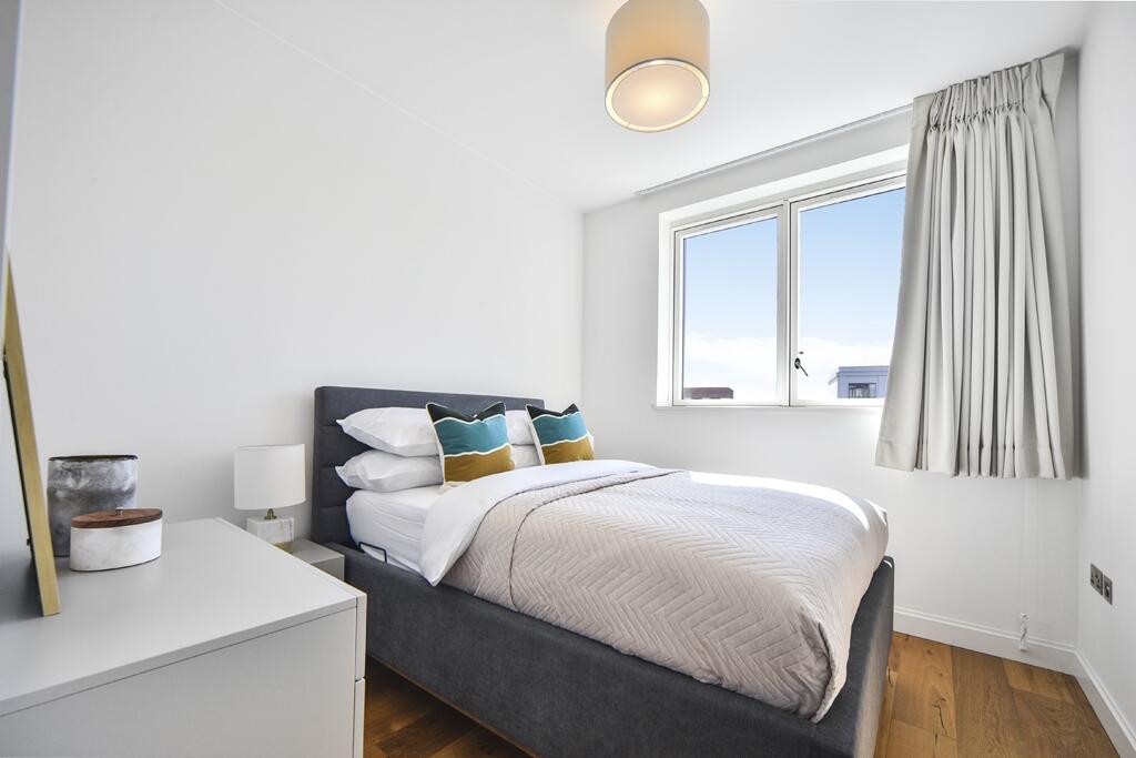 Houses and Apartments to Rent by JLL at Sugar House Island, Newham, E15, bedroom