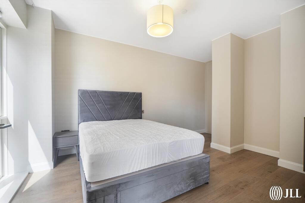 Houses and Apartments to Rent by JLL at Sugar House Island, Newham, E15, bedroom