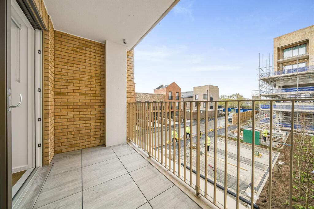 Apartments to Rent by Simple Life London in Beam Park, Havering, RM13, The Visos private balcony