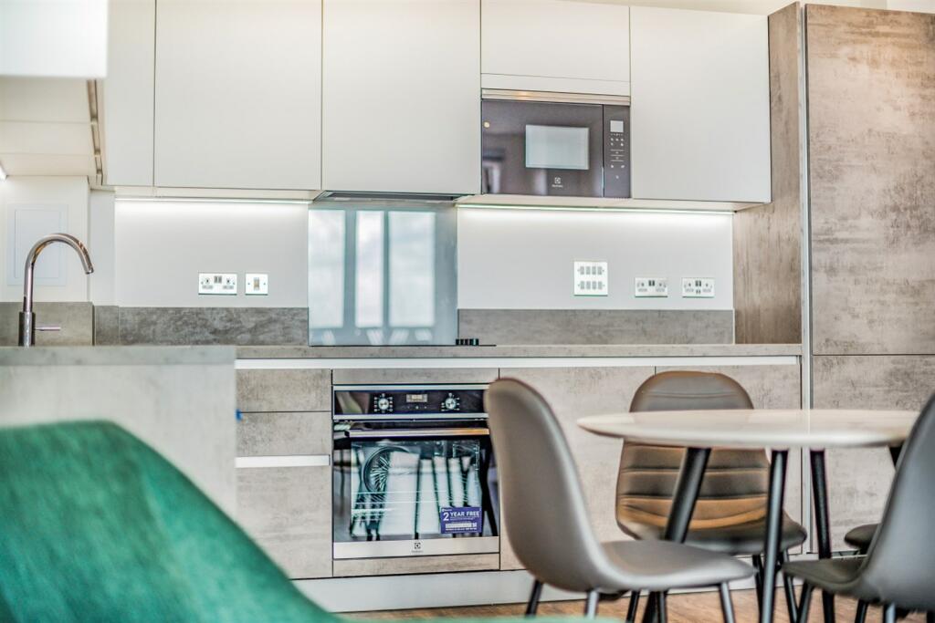 Apartments to Rent by Simple Life London in Fresh Wharf, Barking, IG11, The Heron kitchen dining area