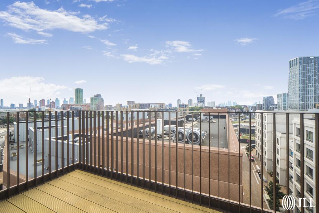 Houses and Apartments to Rent by JLL at Sugar House Island, Newham, E15, private balcony