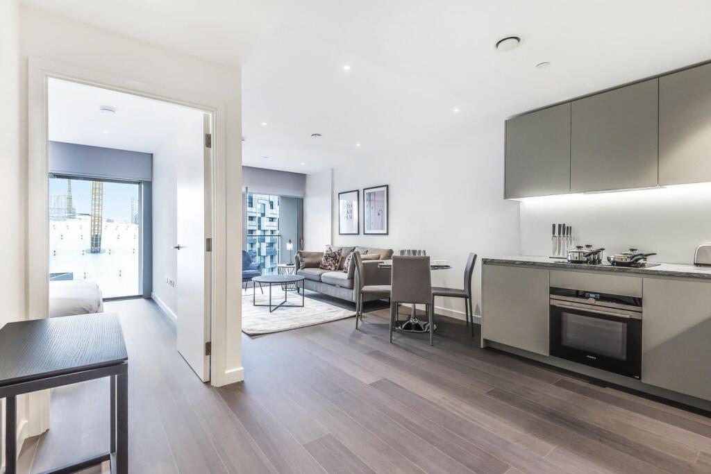 Apartments to Rent by Greenwich Peninsula at Upper Riverside, Greenwich, SE10, living kitchen dining area