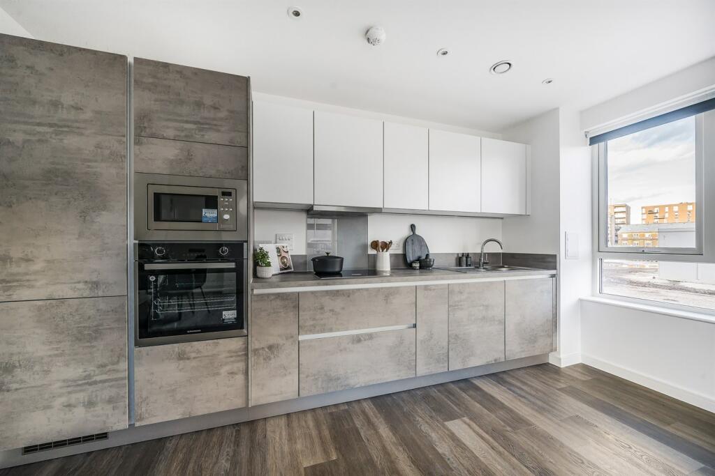 Apartments to Rent by Simple Life London in Beam Park, Havering, RM13, The Flex kitchen