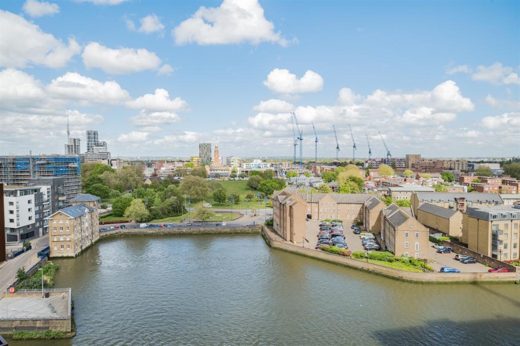 Apartments to Rent by Simple Life London in Fresh Wharf, Barking, IG11, The Mallard panoramic view