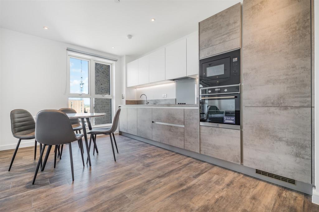 Apartments to Rent by Simple Life London in Fresh Wharf, Barking, IG11, The Egret kitchen dining area