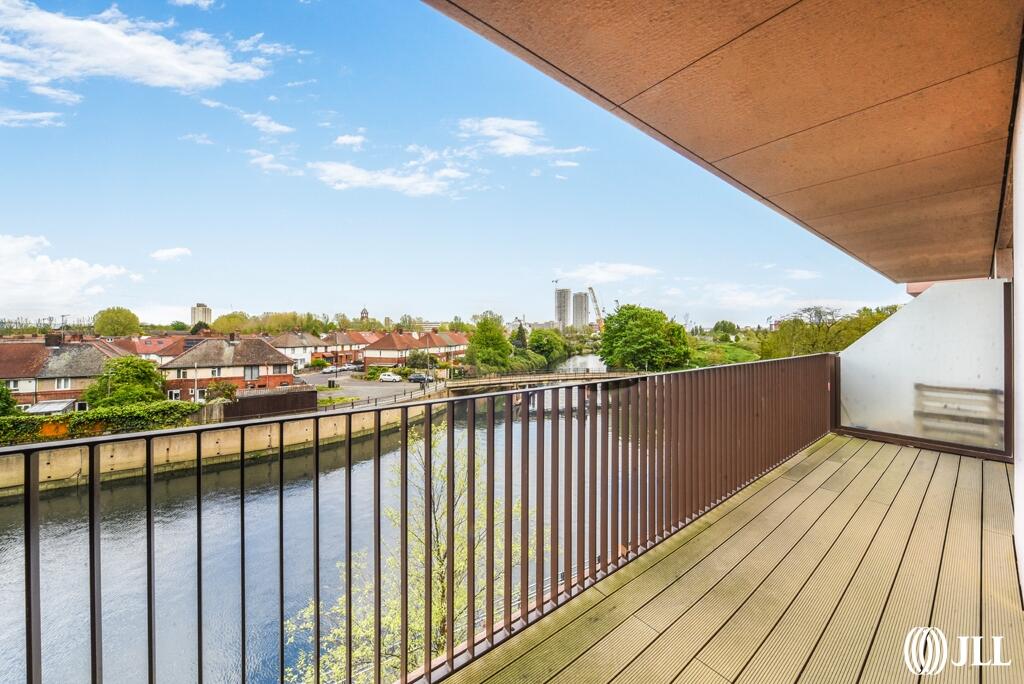 Houses and Apartments to Rent by JLL at Sugar House Island, Newham, E15, private balcony