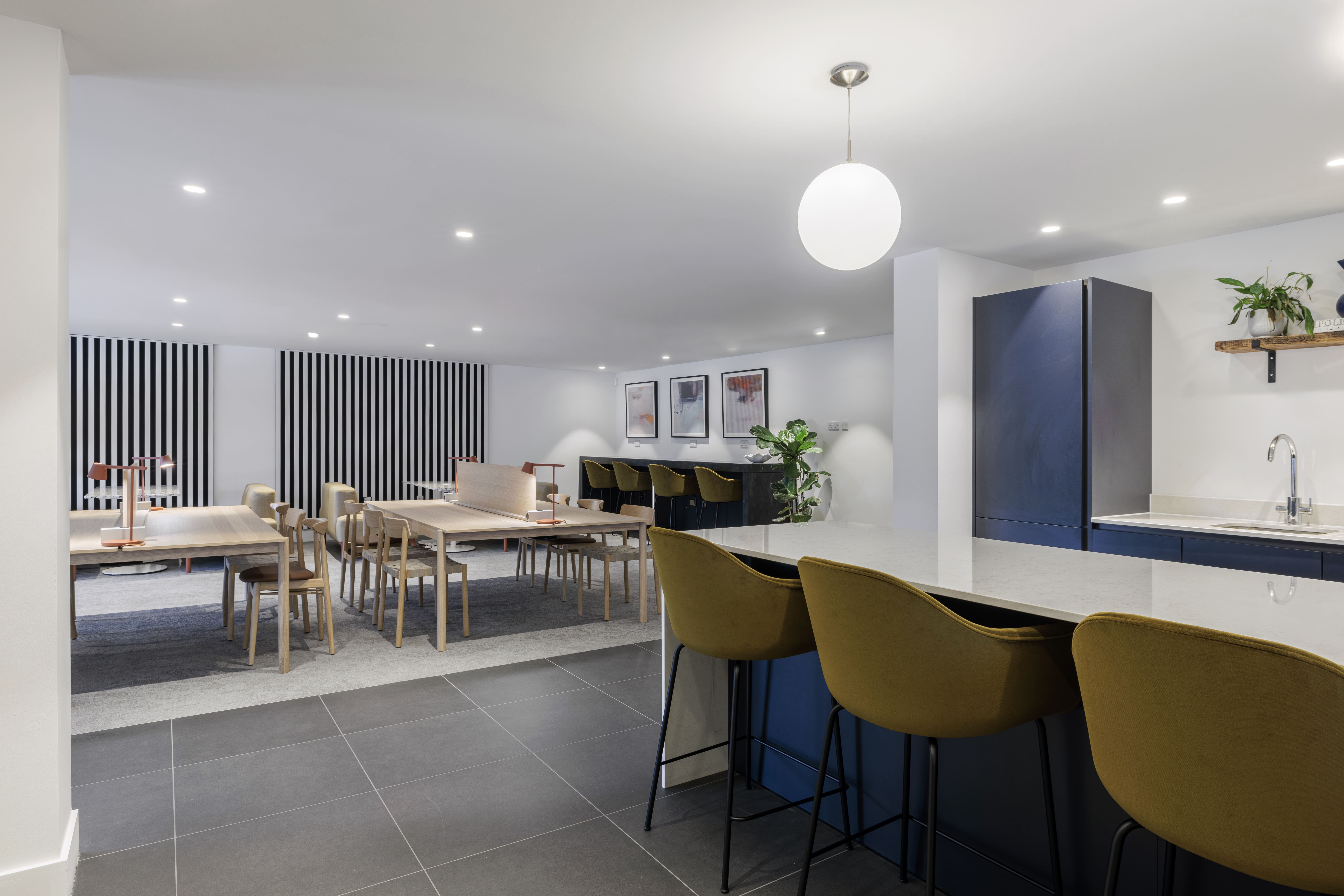 Apartments to Rent by Cortland in Cortland Cassiobury, Watford, WD18, coworking space