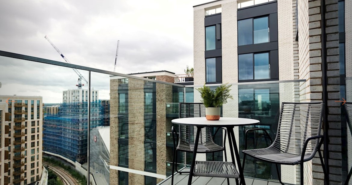 Apartment-APO-Group-Kew-Bridge-Hounslow-Greater-London-External-Balcony