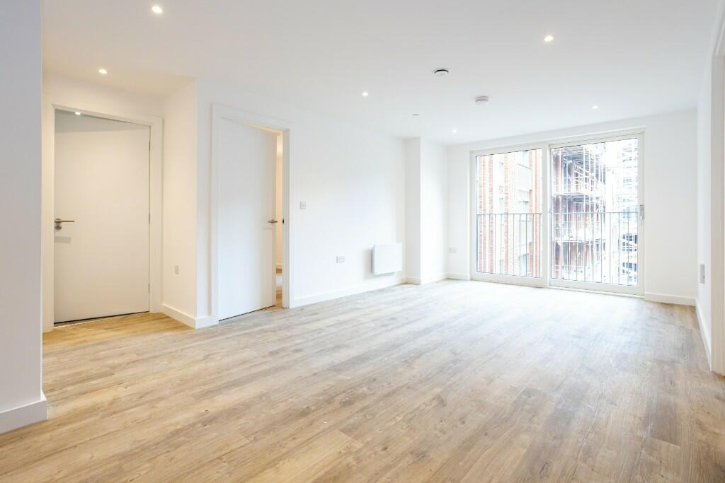 Apartments to Rent by ila at Hairpin House, Birmingham, B12, living area