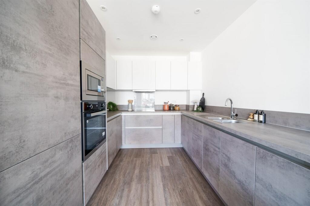 Apartments to Rent by Simple Life London in Fresh Wharf, Barking, IG11, The Sandpiper kitchen