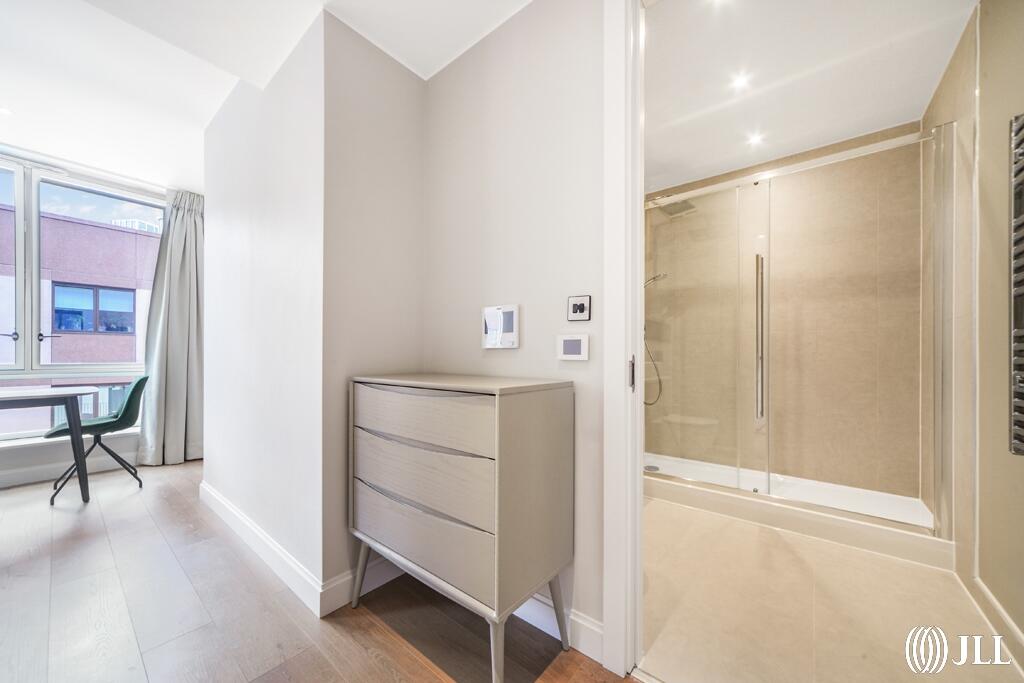 Houses and Apartments to Rent by JLL at Sugar House Island, Newham, E15, bathroom