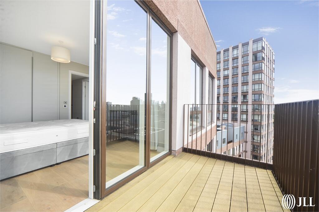 Houses and Apartments to Rent by JLL at Sugar House Island, Newham, E15, private balcony