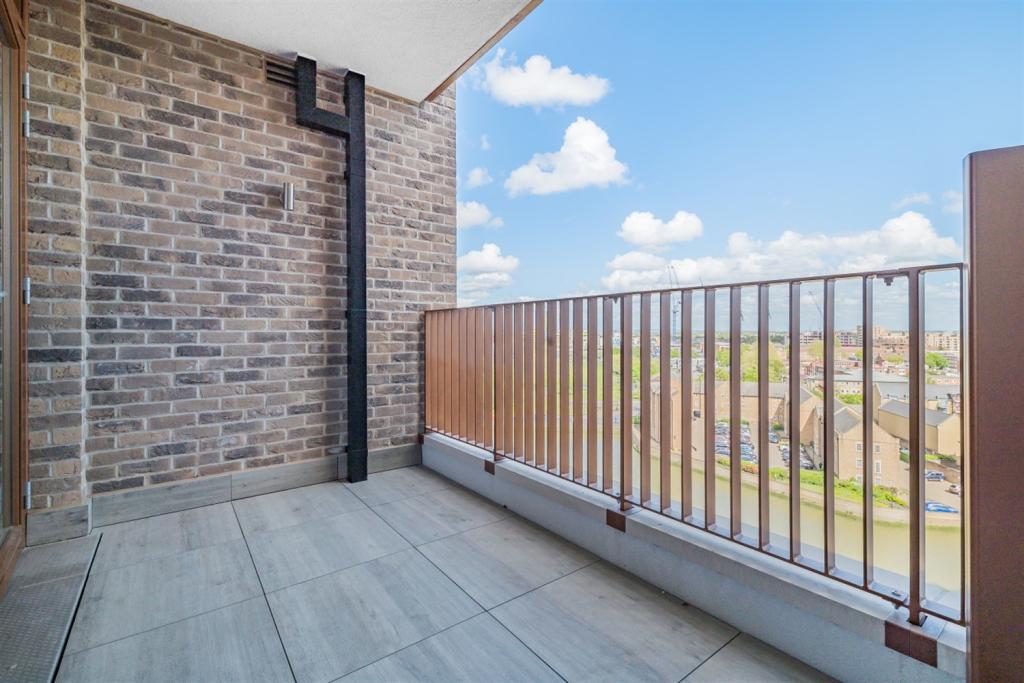 Apartments to Rent by Simple Life London in Fresh Wharf, Barking, IG11, The Mallard private balcony