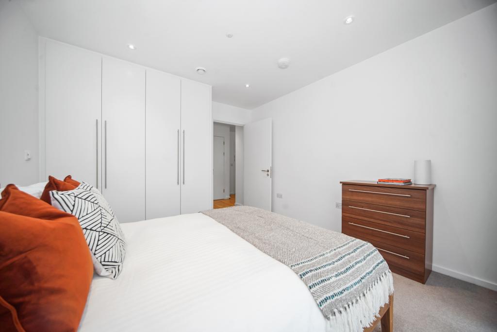 Apartment Get Living East Village London Stratford Bedroom 2