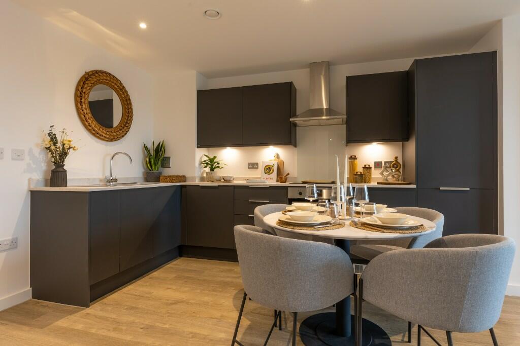 Apartments to Rent by ila at Hairpin House, Birmingham, B12, kitchen dining area