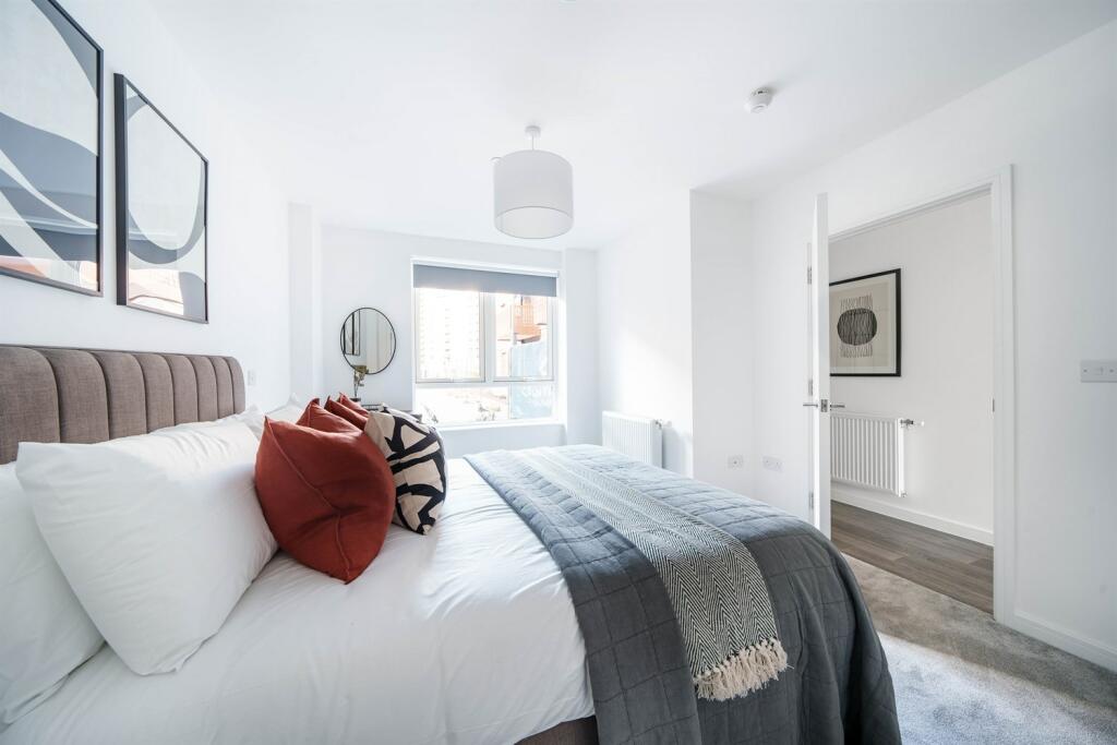 Apartments to Rent by Simple Life London in Beam Park, Havering, RM13, The Mondeo bedroom