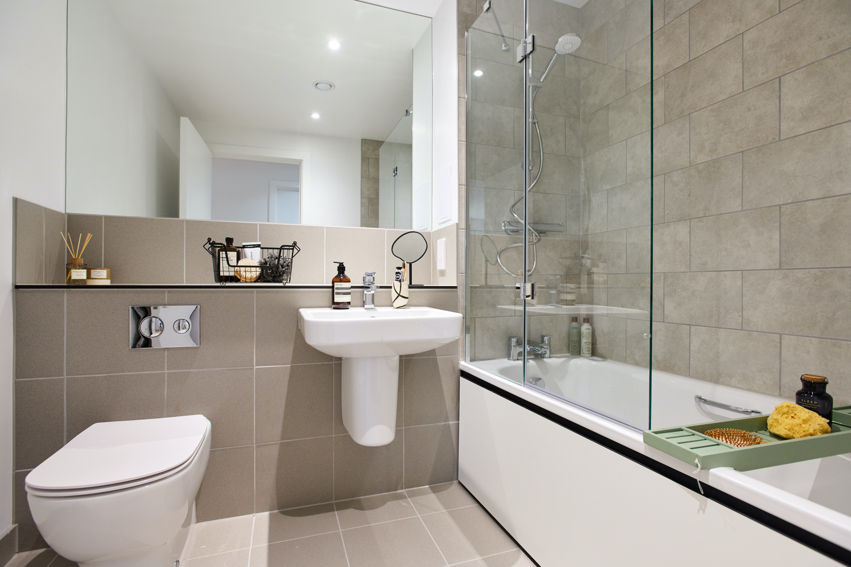 Apartments to Rent by Apo at Apo at The Holloway, Birmingham, B1, bathroom