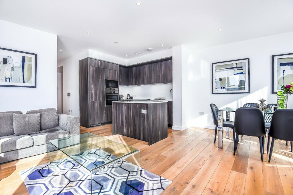 Apartments to Rent by Greenwich Peninsula at Upper Riverside, Greenwich, SE10, kitchen living dining area