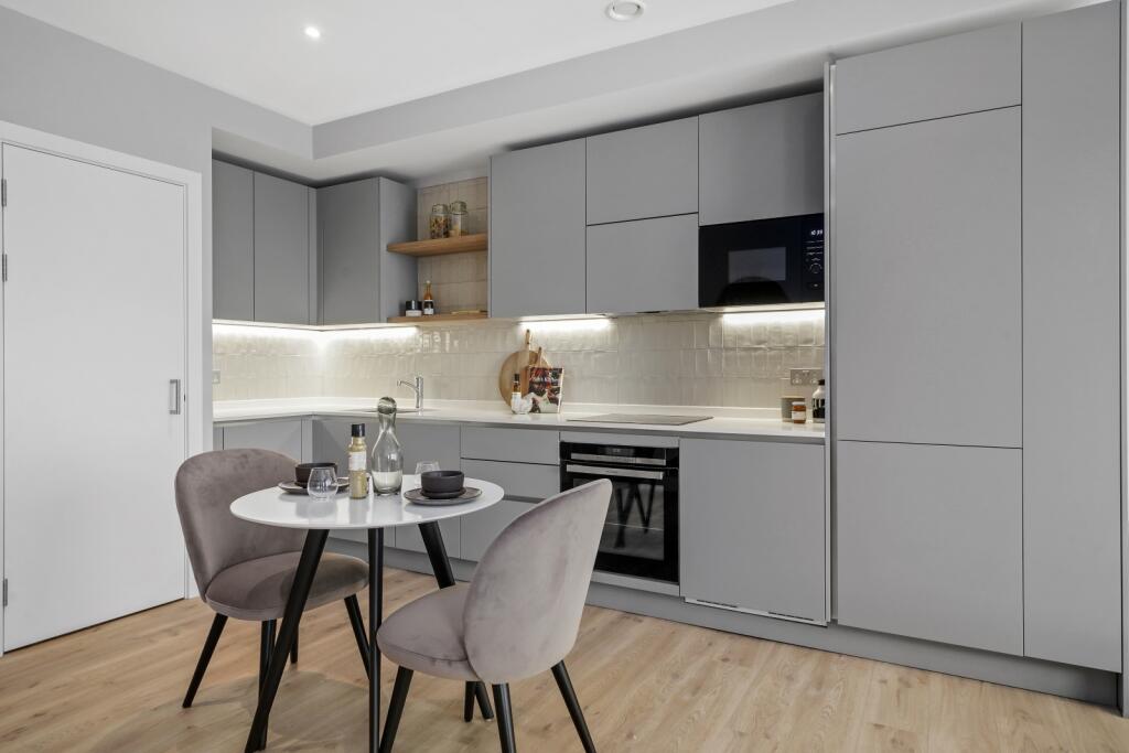 Apartment Get Living East Village London Stratford Kitchen Dining Area 2