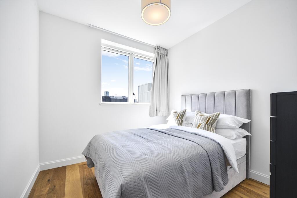 Houses and Apartments to Rent by JLL at Sugar House Island, Newham, E15, bedroom