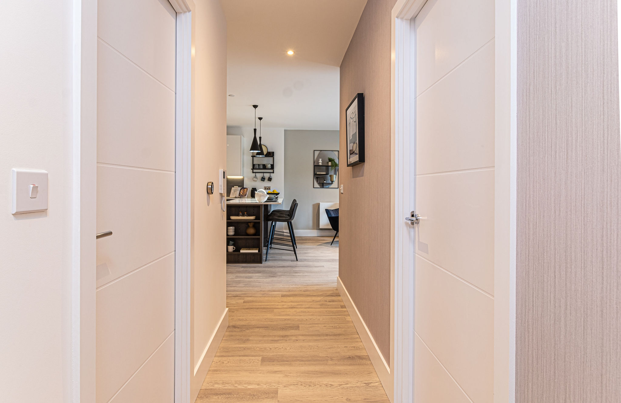 Apartments to Rent by Cortland in Cortland Cassiobury, Watford, WD18, entrance hallway