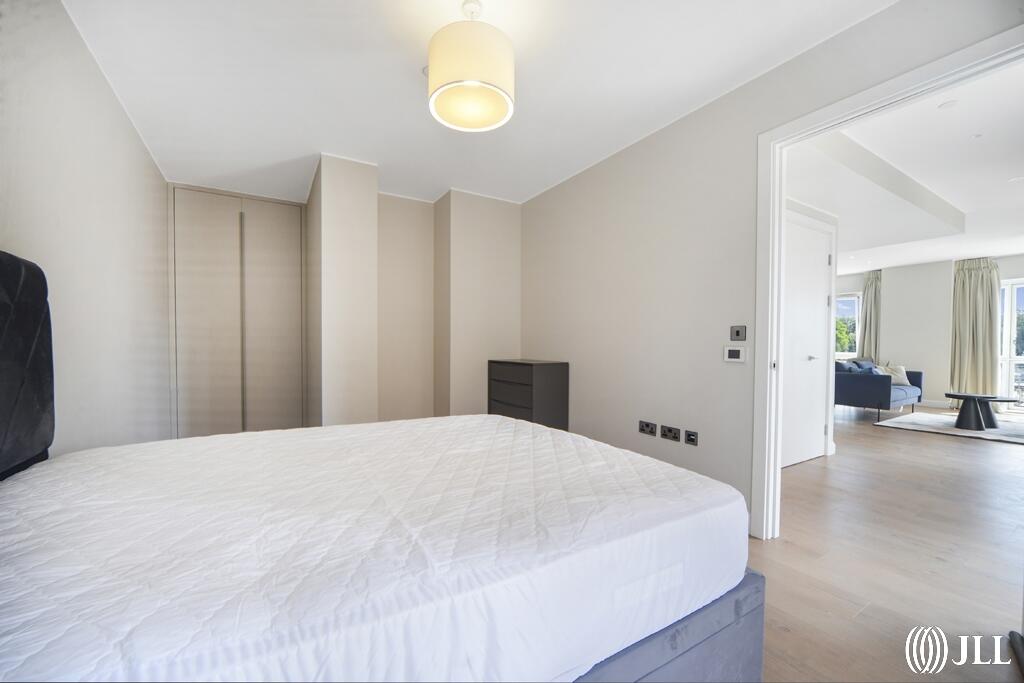 Houses and Apartments to Rent by JLL at Sugar House Island, Newham, E15, bedroom