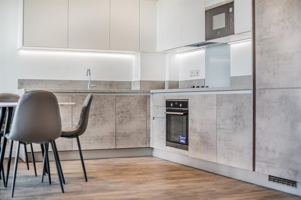 Apartments to Rent by Simple Life London in Fresh Wharf, Barking, IG11, The Heron kitchen dining area