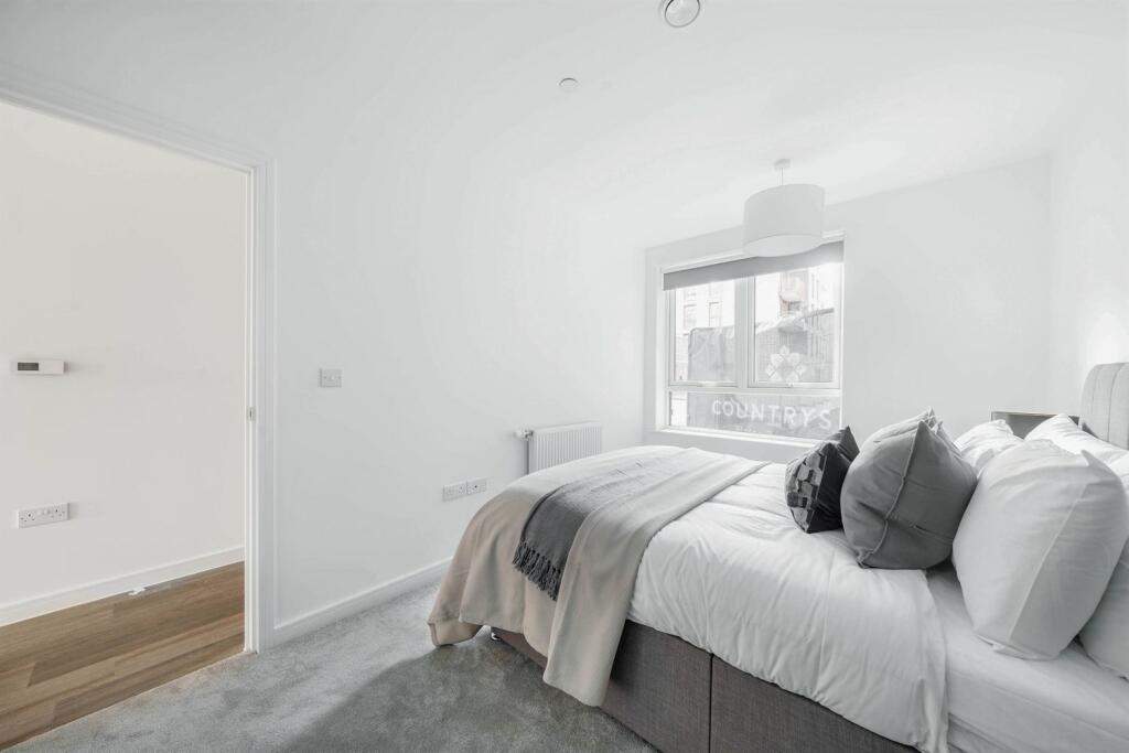 Apartments to Rent by Simple Life London in Beam Park, Havering, RM13, The Atlas bedroom