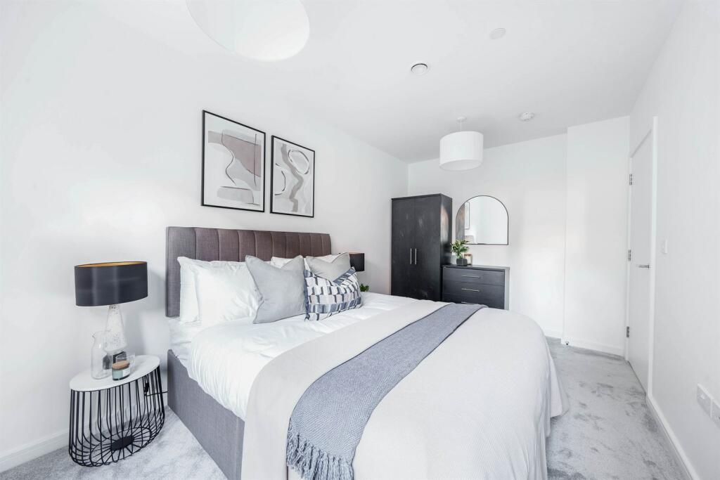 Apartments to Rent by Simple Life London in Fresh Wharf, Barking, IG11, The Sandpiper bedroom