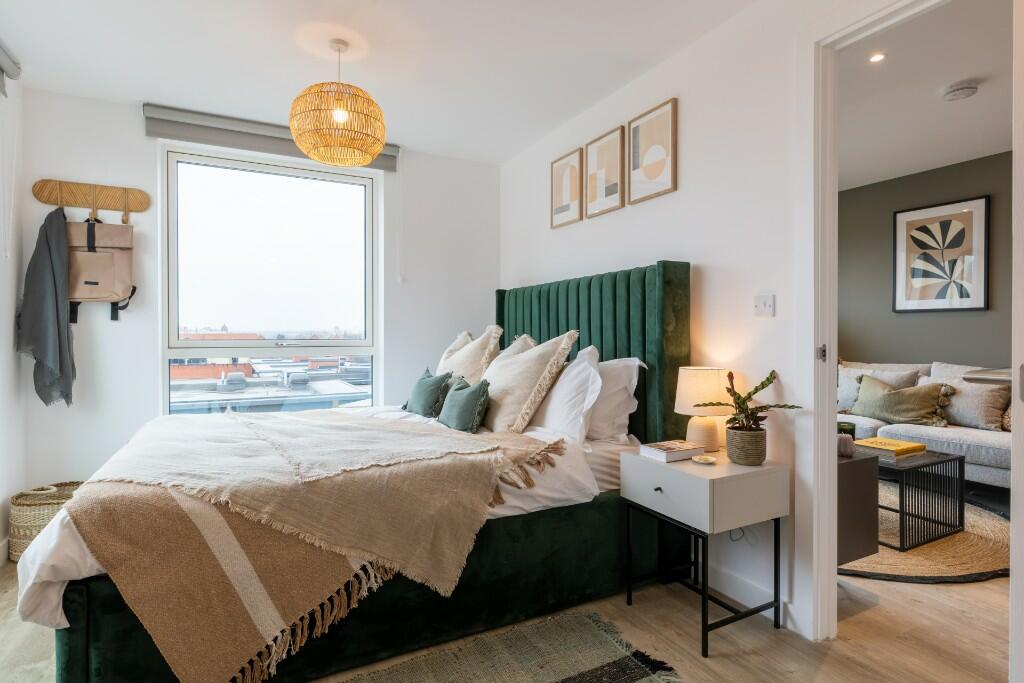 Apartments to Rent by ila at Hairpin House, Birmingham, B12, bedroom