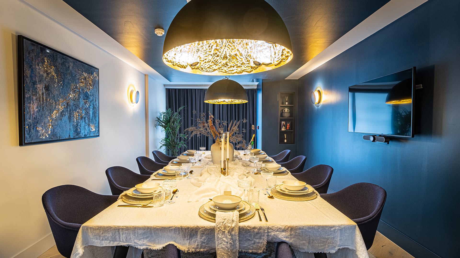 Apartments to Rent by Cortland in Cortland Cassiobury, Watford, WD18, private dining