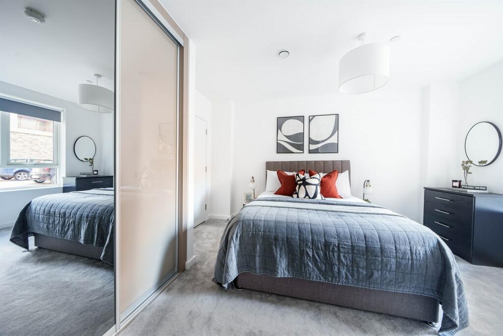 Apartments to Rent by Simple Life London in Fresh Wharf, Barking, IG11, The Sandpiper bedroom