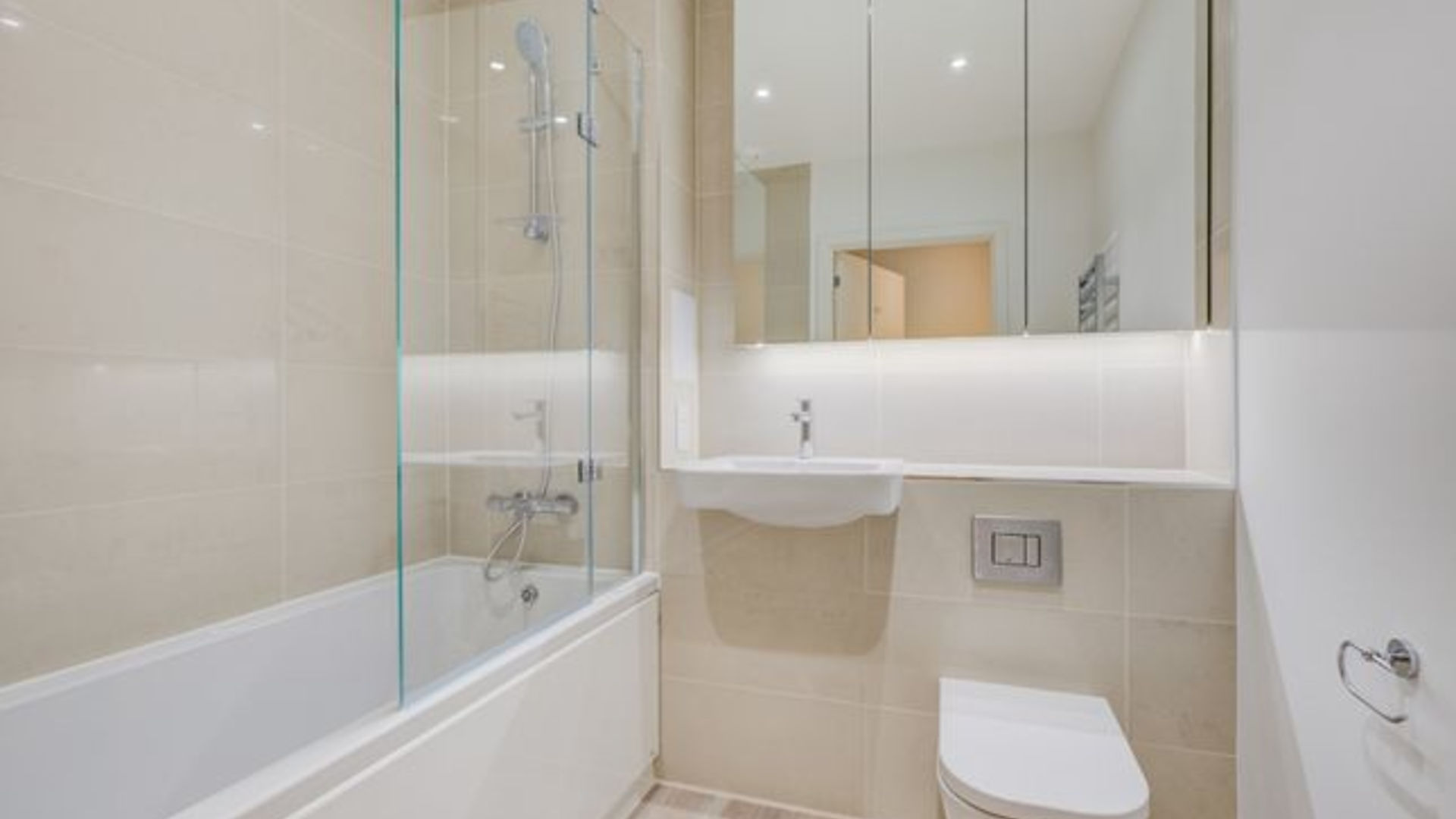 Apartments to Rent by Hera at Hornchurch, Havering, RM11, bathroom
