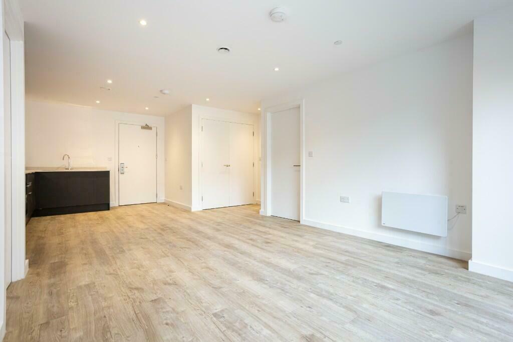 Apartments to Rent by ila at Hairpin House, Birmingham, B12, living area