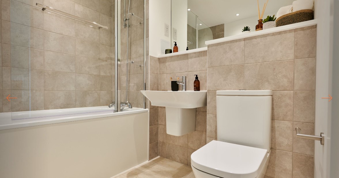 Apartment APO Group Barking London Bathroom 1