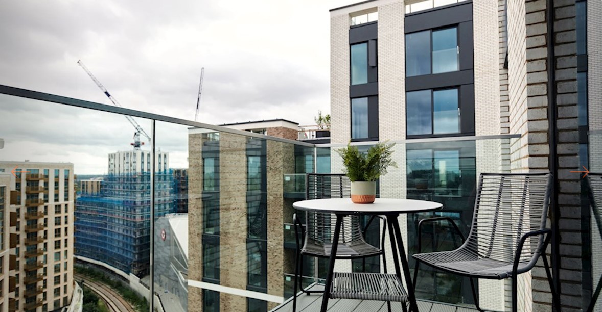 Apartment-APO-Group-Kew-Bridge-Hounslow-Greater-London-External-Balcony