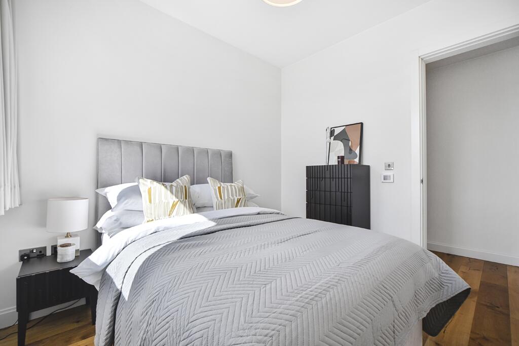 Houses and Apartments to Rent by JLL at Sugar House Island, Newham, E15, bedroom