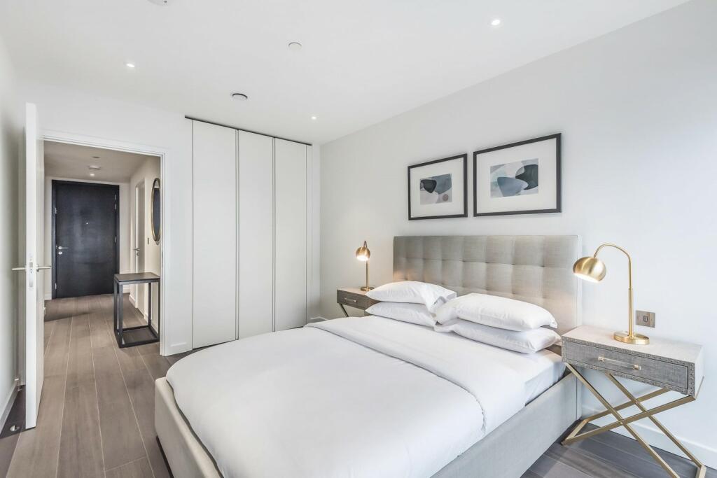 Apartments to Rent by Greenwich Peninsula at Upper Riverside, Greenwich, SE10, bedroom