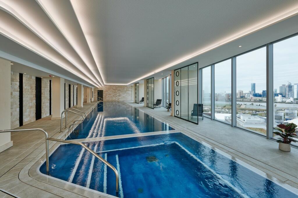 Apartments to Rent by Greenwich Peninsula at Upper Riverside, Greenwich, SE10, swimming pool